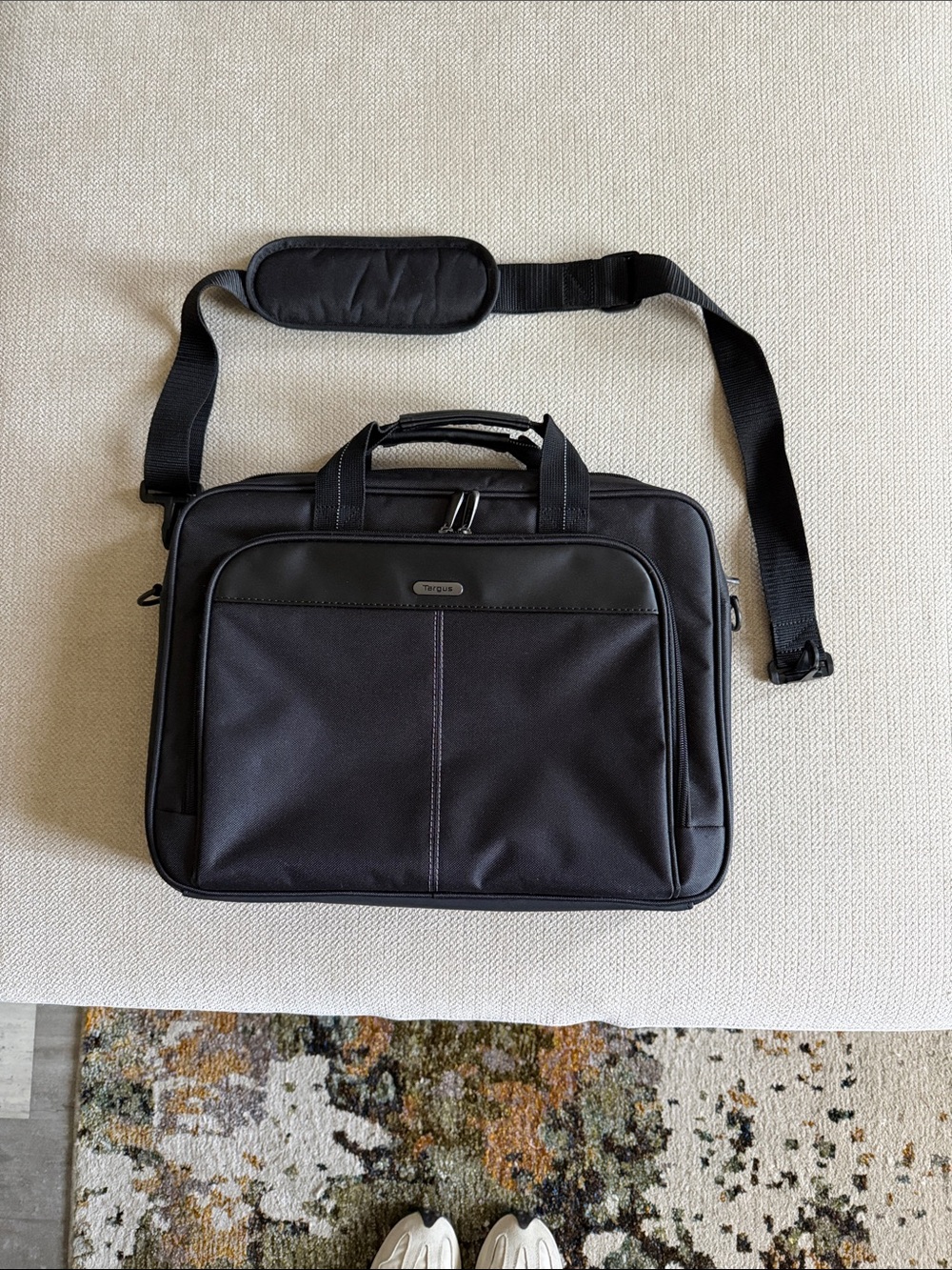 Targus Black Laptop Briefcase with Shoulder Strap